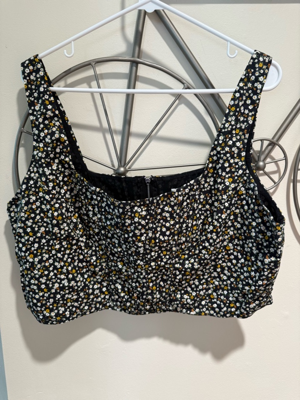 Showpo. Women’s Black Floral Cropped Crop Top Bodice Boning for Shape Size 16